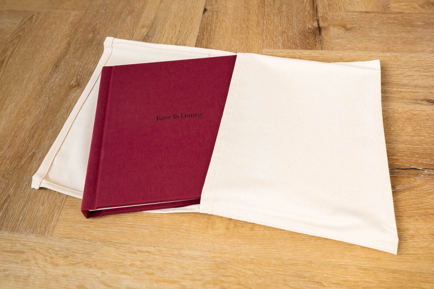 Folio album in mulberry in a cotton protective bag