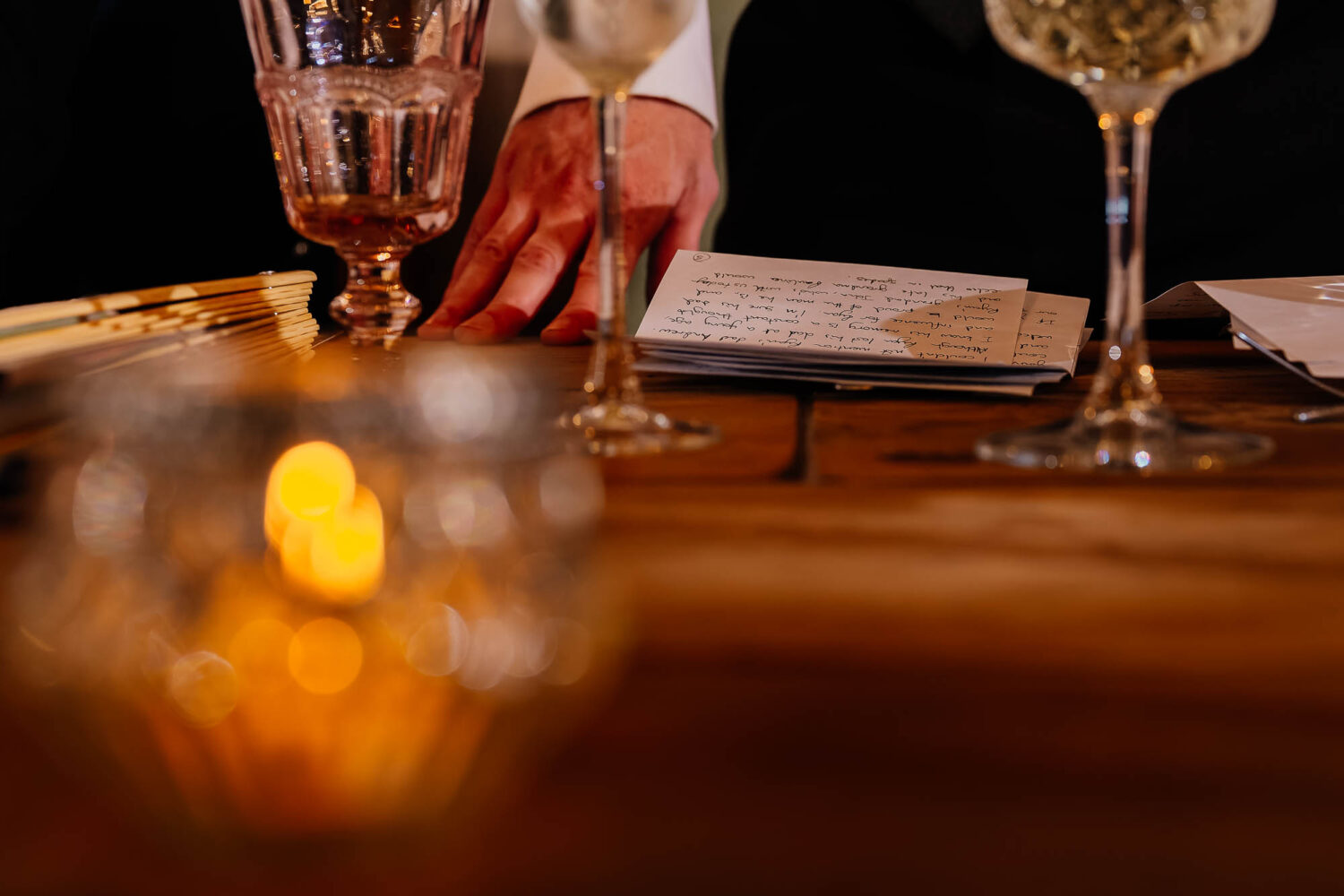 Wedding speech on the table
