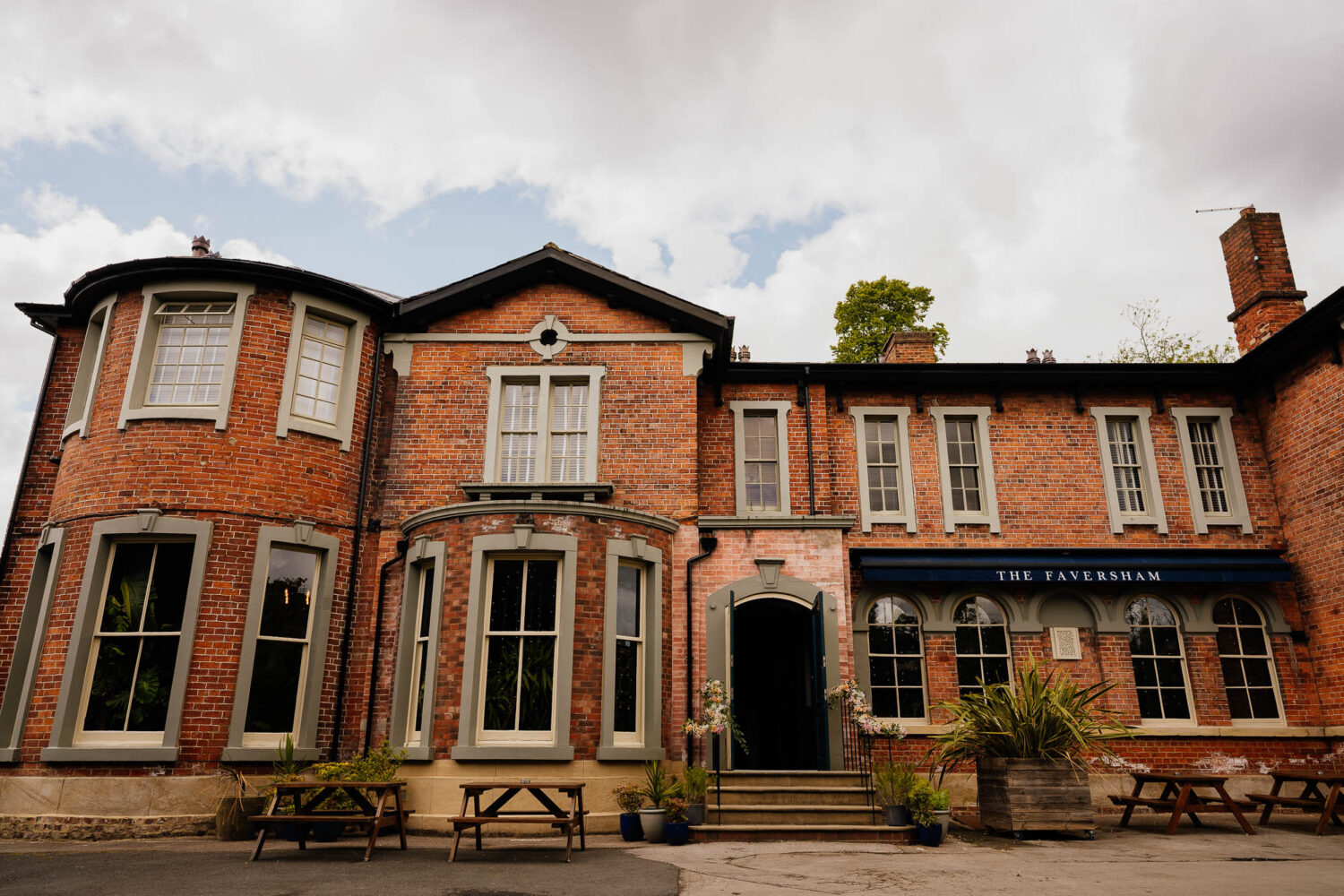 The Faversham wedding venue in Leeds